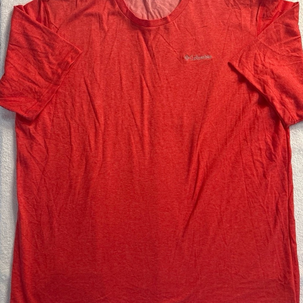Columbia Men's Vibrant Red Short Sleeve Tee